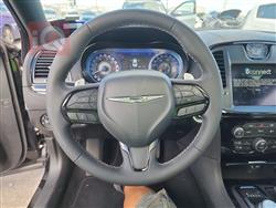 کرایسلەر 300